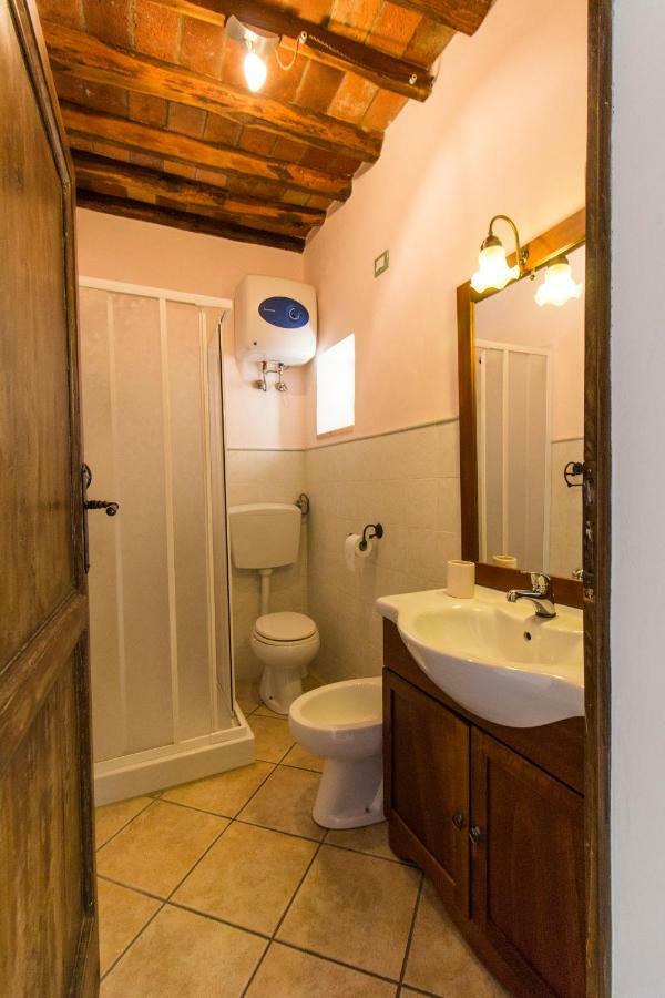 Le Dame Del Borgo Apartment Sassetta Exterior photo