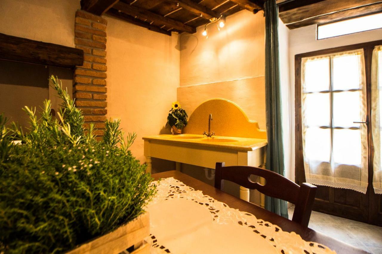 Le Dame Del Borgo Apartment Sassetta Exterior photo