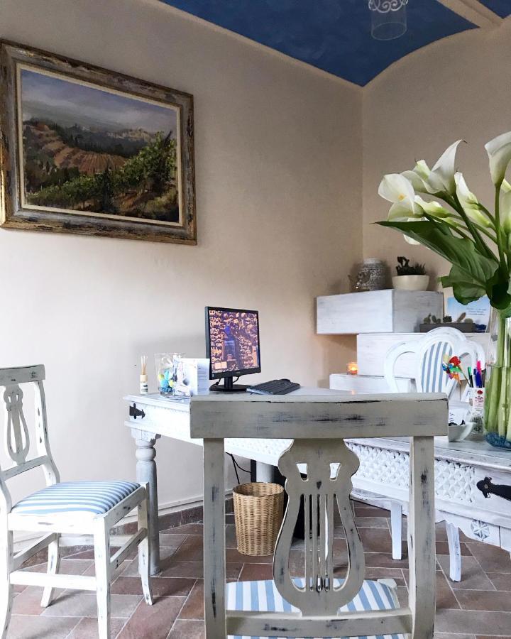 Le Dame Del Borgo Apartment Sassetta Exterior photo